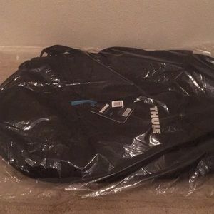thule roundtrip snowsport duffel 90l